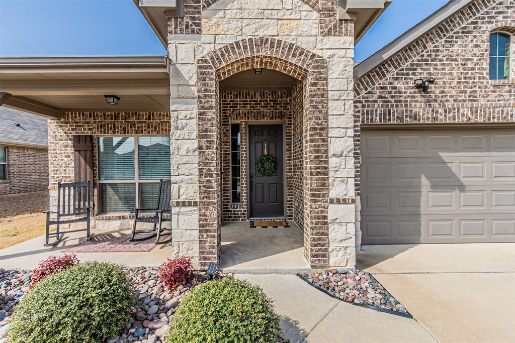 2504 Doe Run, Weatherford, TX 76087
