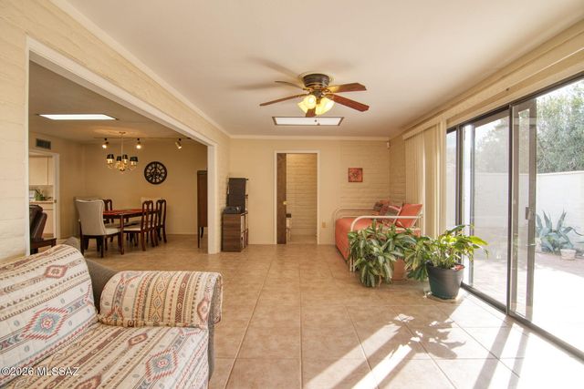 10075 N Oro Place, Oro Valley, AZ 85737