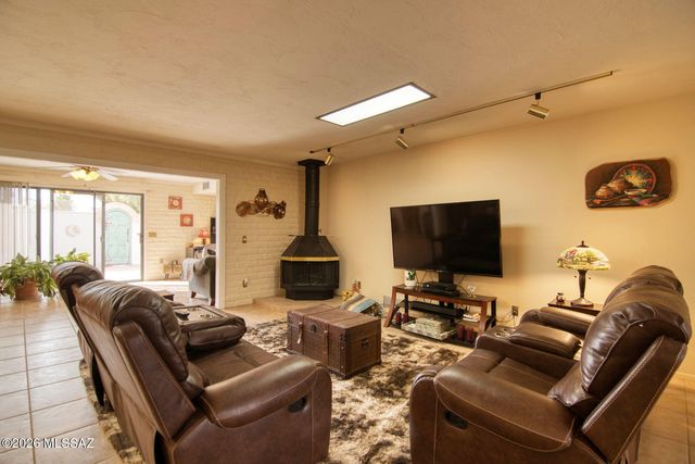 10075 N Oro Place, Oro Valley, AZ 85737