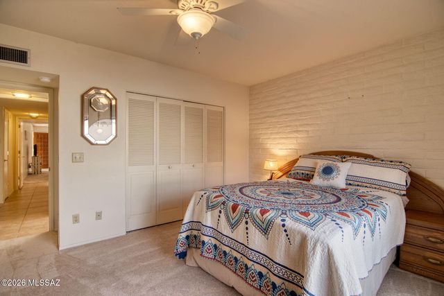 10075 N Oro Place, Oro Valley, AZ 85737