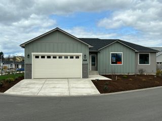 115 Oak Valley Drive, Talent, OR 97540