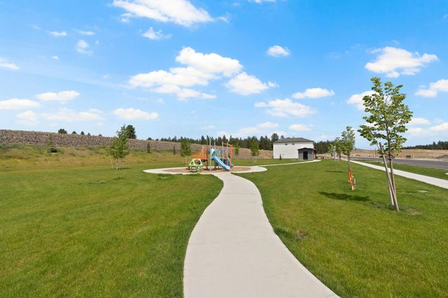 907 E L St, Deer Park, WA 99006