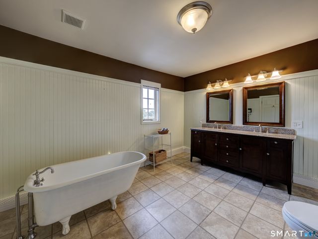 43 South Street, Morris, CT 06763
