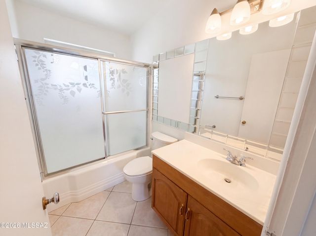 650 S Kenyon Drive, Tucson, AZ 85710