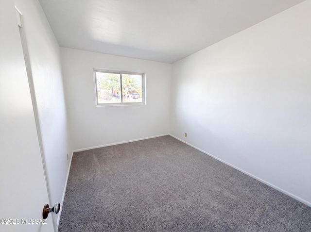 650 S Kenyon Drive, Tucson, AZ 85710