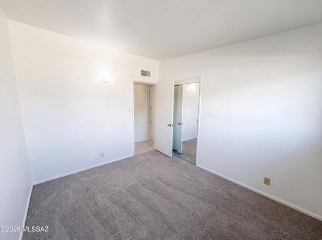 650 S Kenyon Drive, Tucson, AZ 85710