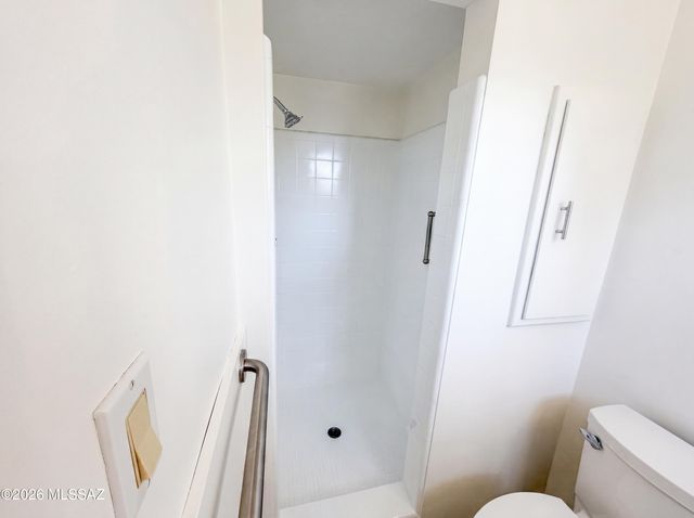 650 S Kenyon Drive, Tucson, AZ 85710