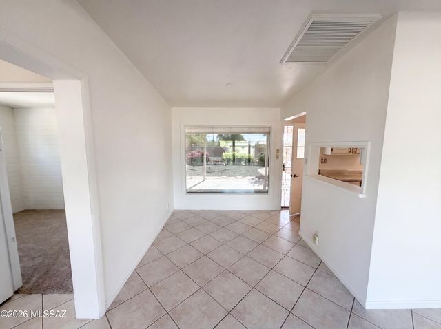 650 S Kenyon Drive, Tucson, AZ 85710