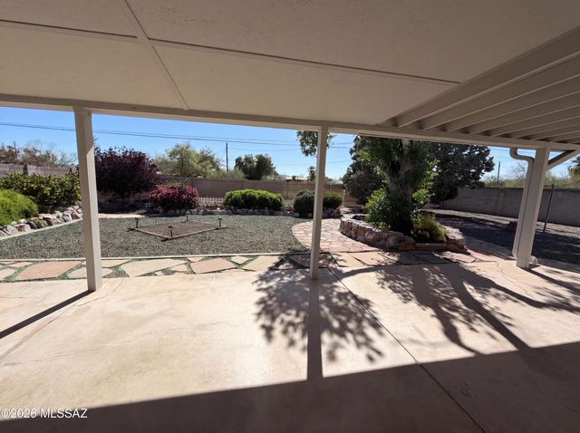 650 S Kenyon Drive, Tucson, AZ 85710