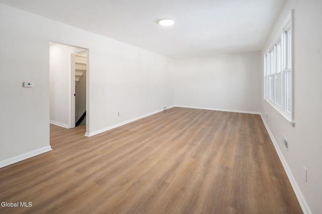 152 Chiswell Road, Schenectady, NY 12304