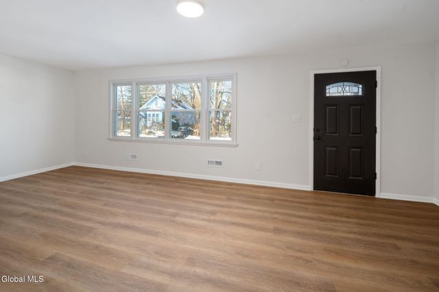 152 Chiswell Road, Schenectady, NY 12304