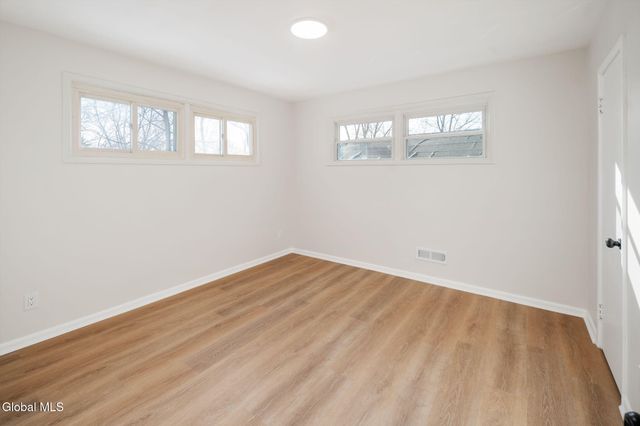 152 Chiswell Road, Schenectady, NY 12304