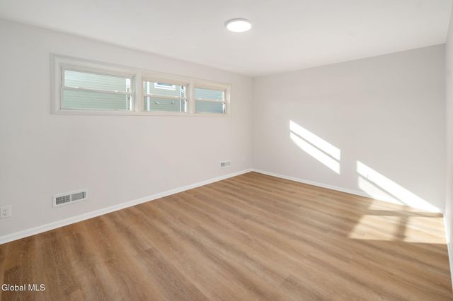 152 Chiswell Road, Schenectady, NY 12304