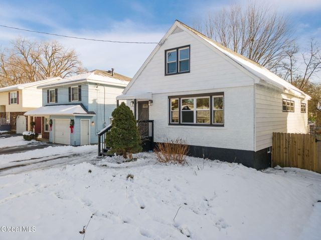 152 Chiswell Road, Schenectady, NY 12304