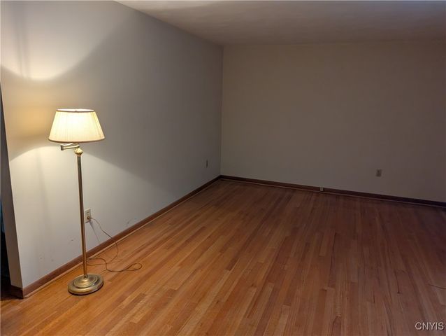 4873 Thornwood Drive, Salina, NY 13088