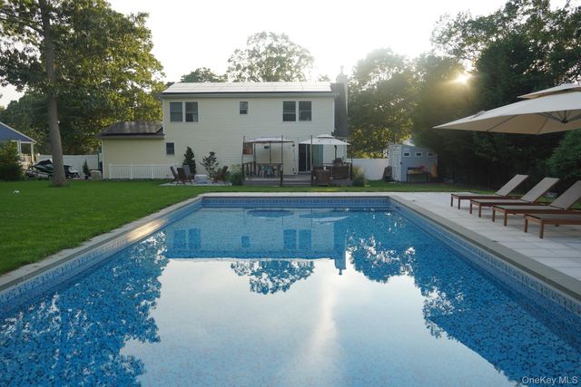 48 N Columbine Avenue, Hampton Bays, NY 11946