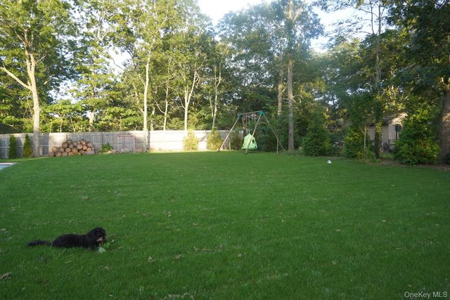48 N Columbine Avenue, Hampton Bays, NY 11946