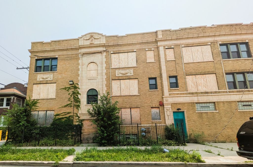 7850-7851 S CONSTANCE Avenue, Chicago, IL 60617 — photo 3