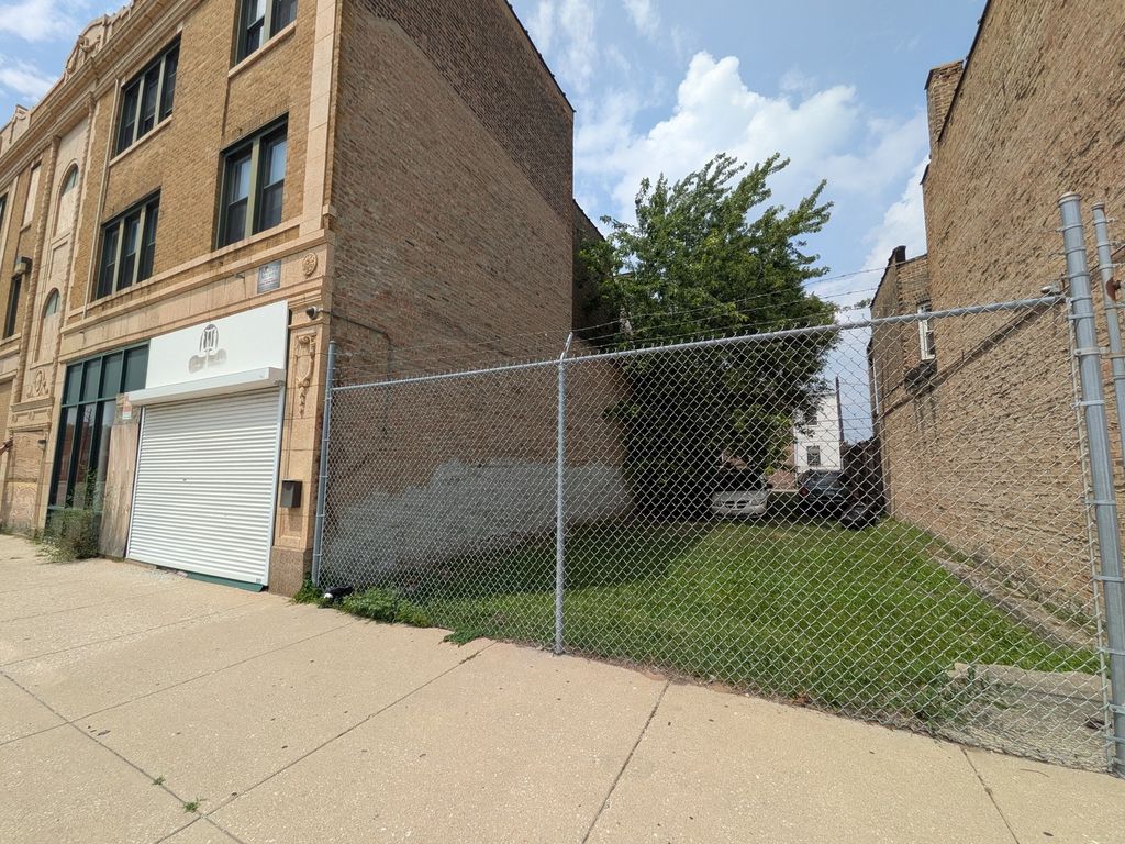 7850-7851 S CONSTANCE Avenue, Chicago, IL 60617 — photo 4
