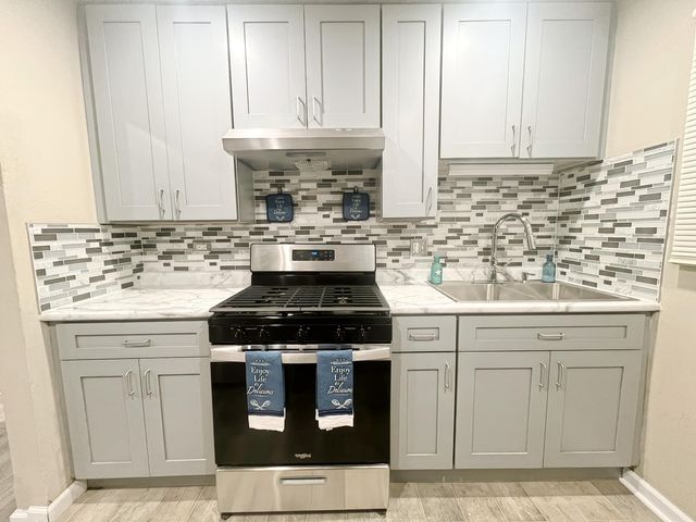 4764 S Shields Avenue, Chicago, IL 60609