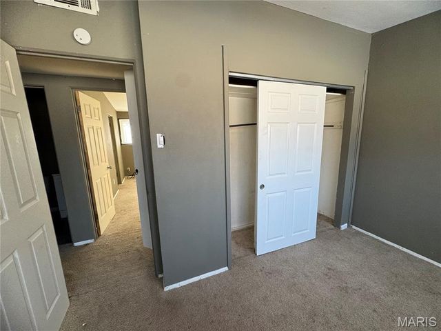 8330 Red Fir Drive, Berkeley, MO 63134