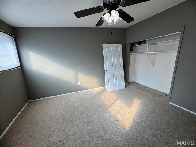 8330 Red Fir Drive, Berkeley, MO 63134