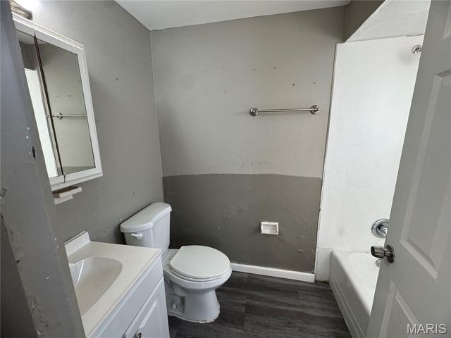 8330 Red Fir Drive, Berkeley, MO 63134