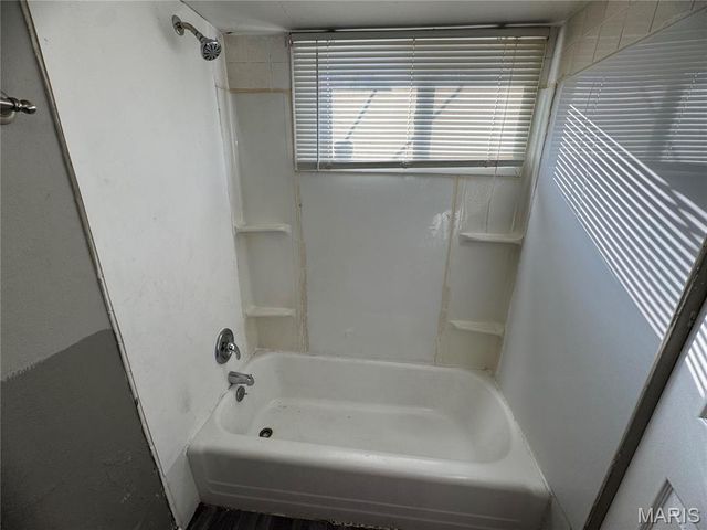 8330 Red Fir Drive, Berkeley, MO 63134