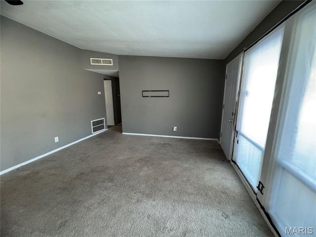 8330 Red Fir Drive, Berkeley, MO 63134