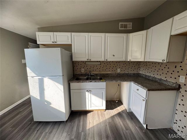 8330 Red Fir Drive, Berkeley, MO 63134