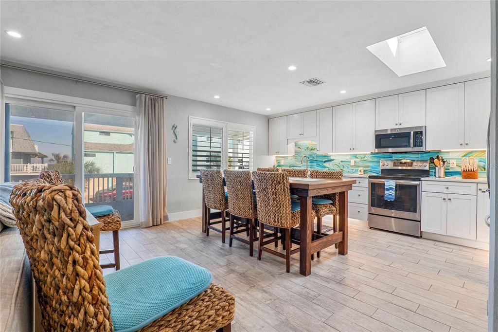 Image 22 of property listing at 6912 S ATLANTIC AVENUE, New Smyrna Beach, FL 32169