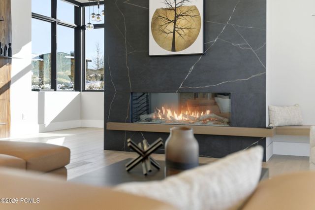 1105 E Longview Dr, Hideout, UT 84036