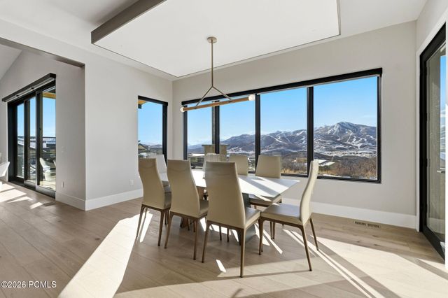 1105 E Longview Dr, Hideout, UT 84036