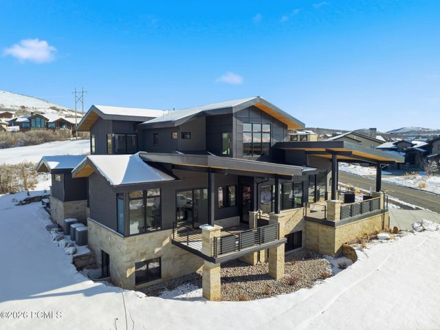 1105 E Longview Dr, Hideout, UT 84036