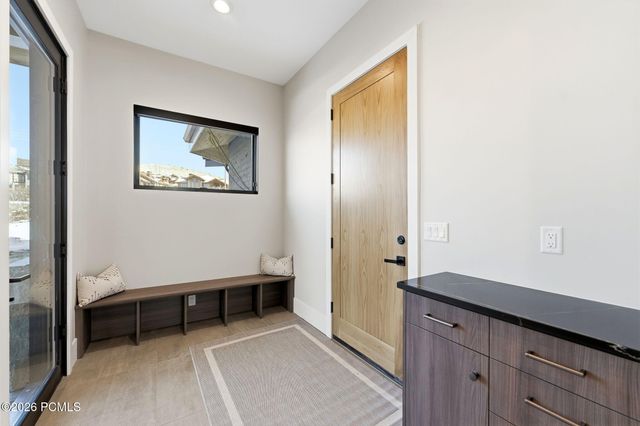 1105 E Longview Dr, Hideout, UT 84036