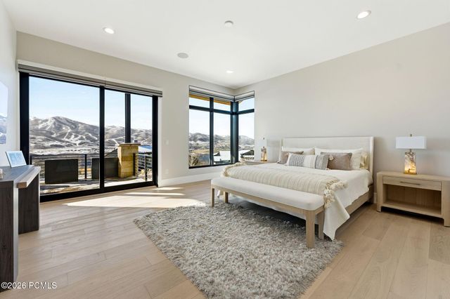 1105 E Longview Dr, Hideout, UT 84036