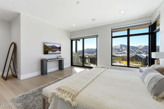 1105 E Longview Dr, Hideout, UT 84036