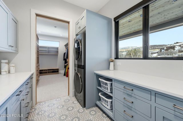 1105 E Longview Dr, Hideout, UT 84036