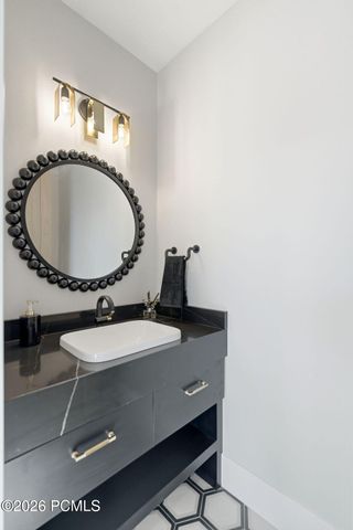 1105 E Longview Dr, Hideout, UT 84036