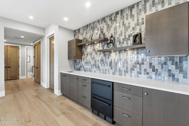 1105 E Longview Dr, Hideout, UT 84036