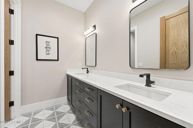 1105 E Longview Dr, Hideout, UT 84036