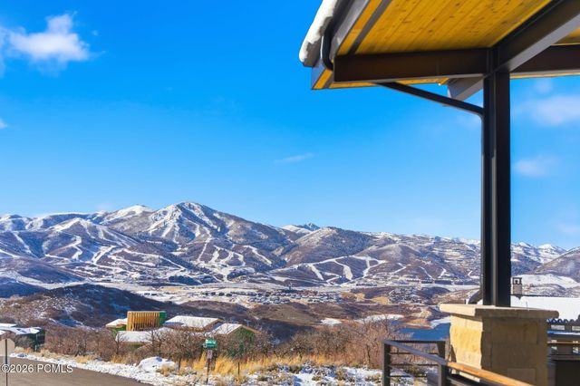 1105 E Longview Dr, Hideout, UT 84036