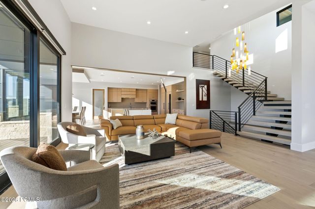 1105 E Longview Dr, Hideout, UT 84036