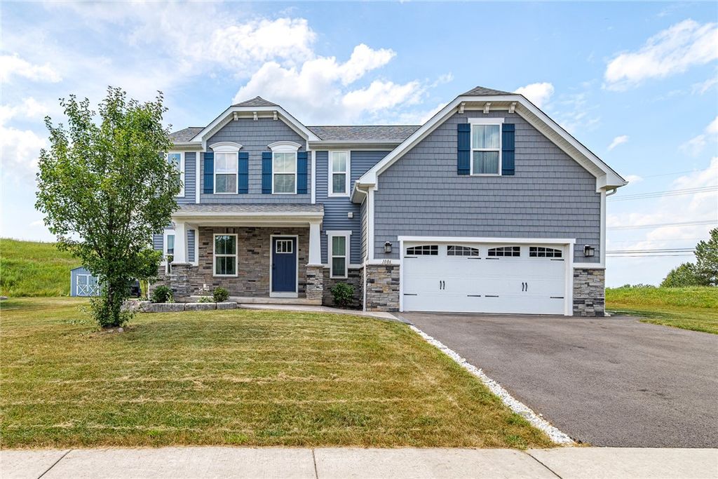 1086 Harlowe Lane, Farmington, NY 14425