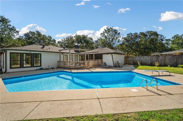 424 Hounds Run W, Mobile, AL 36608