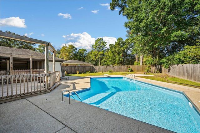 424 Hounds Run W, Mobile, AL 36608