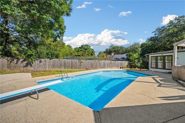 424 Hounds Run W, Mobile, AL 36608