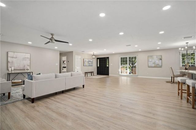 424 Hounds Run W, Mobile, AL 36608