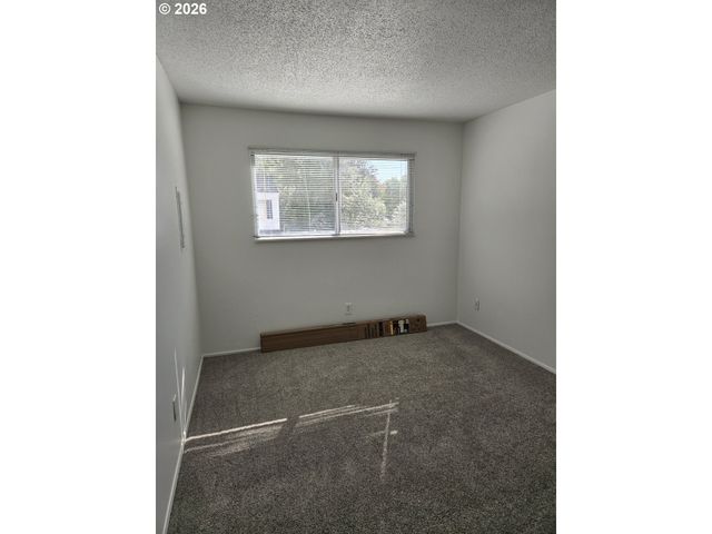 7720 Sw BEL-AIRE Dr, Beaverton, OR 97008