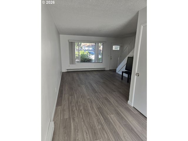 7720 Sw BEL-AIRE Dr, Beaverton, OR 97008